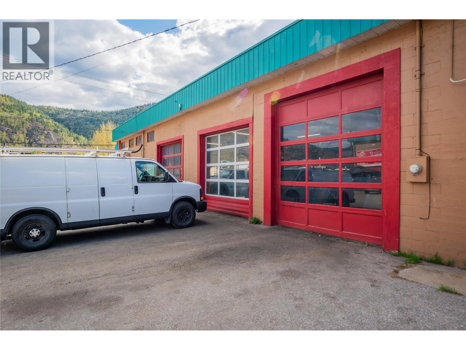 2865 B And 2929 Highway Drive, Trail, British Columbia  V1R 2T2 - Photo 27 - 10344222