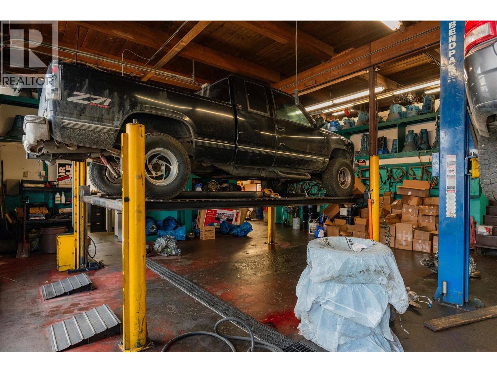 2865 B And 2929 Highway Drive, Trail, British Columbia  V1R 2T2 - Photo 39 - 10344222