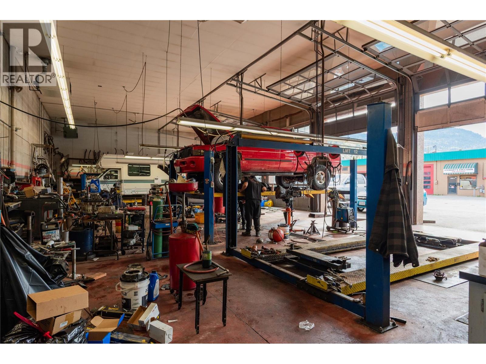 2865 B And 2929 Highway Drive, Trail, British Columbia  V1R 2T2 - Photo 18 - 10344222