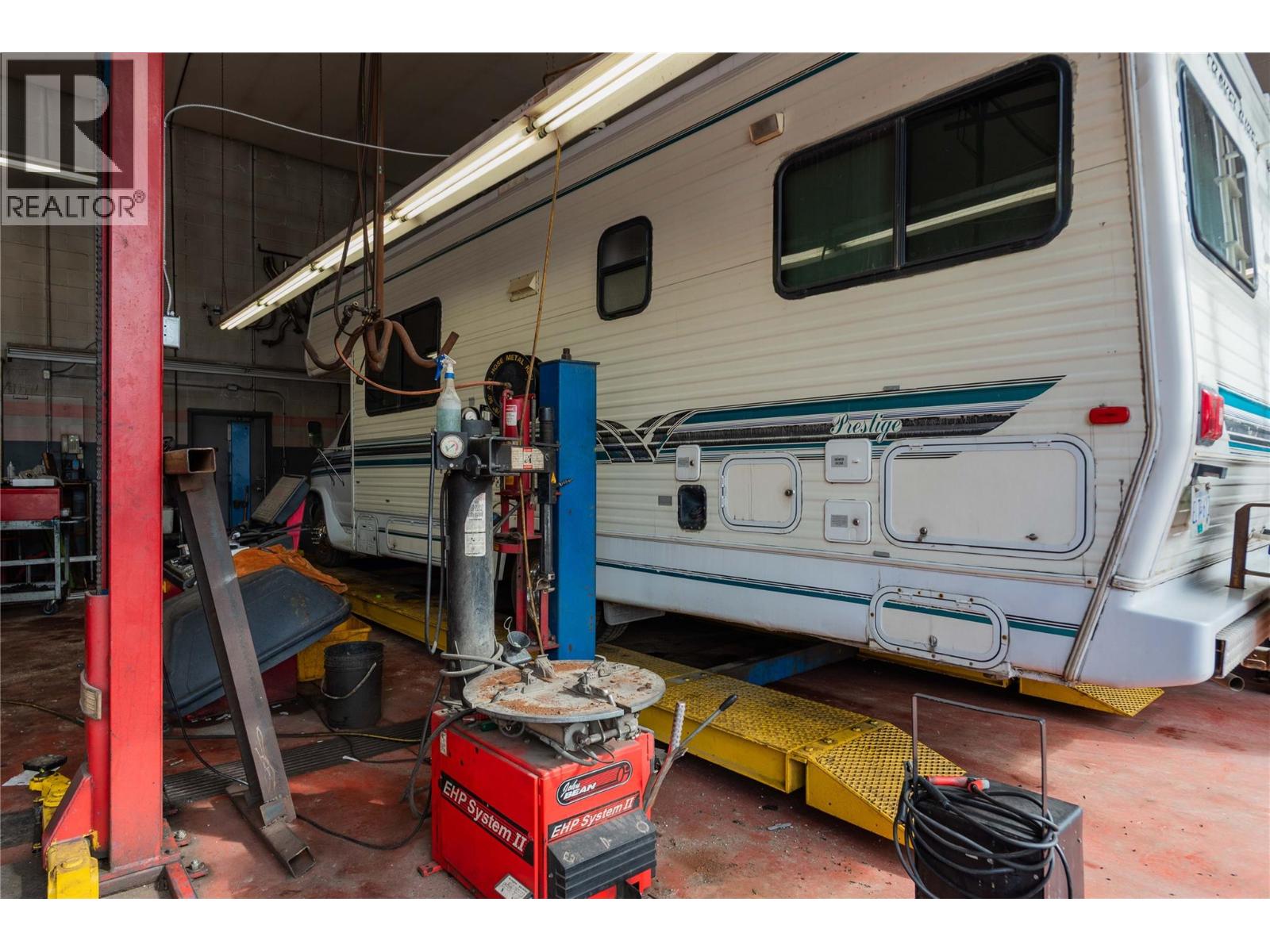 2865 B And 2929 Highway Drive, Trail, British Columbia  V1R 2T2 - Photo 13 - 10344222