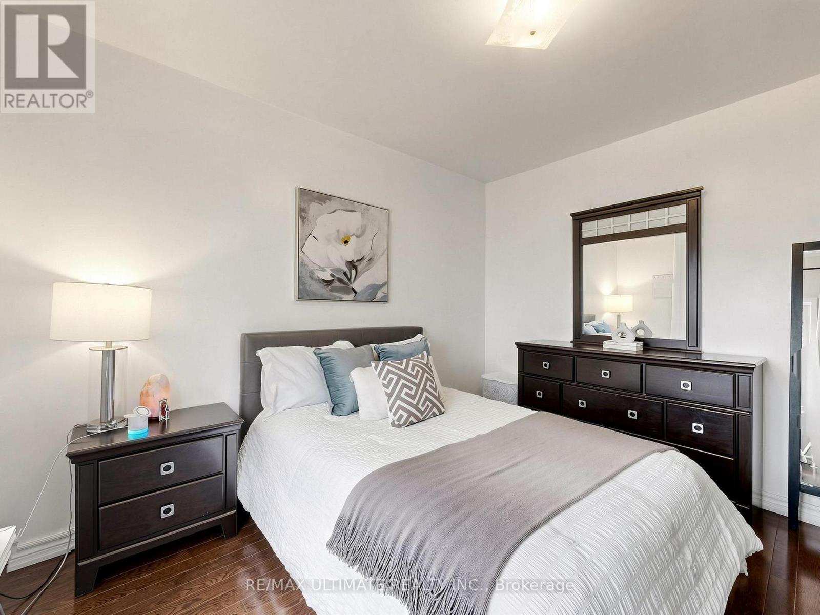35 Blackthorn Avenue, Toronto, Ontario  M6N 3H4 - Photo 19 - W13120942
