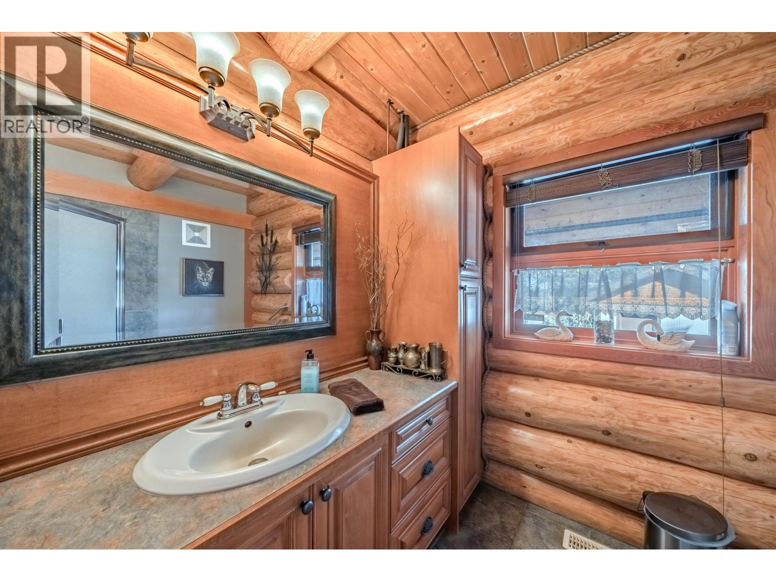 4677 Caverly Road, Lac La Hache, British Columbia  V0K 1T0 - Photo 13 - R3127476