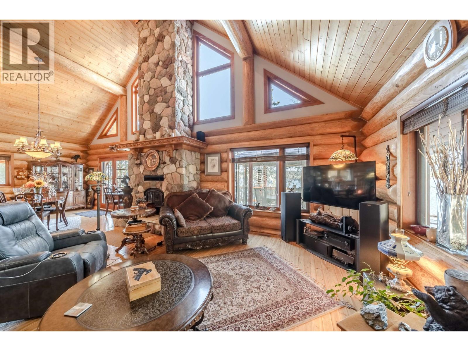 4677 Caverly Road, Lac La Hache, British Columbia  V0K 1T0 - Photo 17 - R3127476