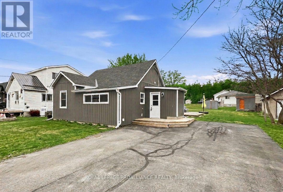 91 LYWOOD STREET, Belleville, Ontario