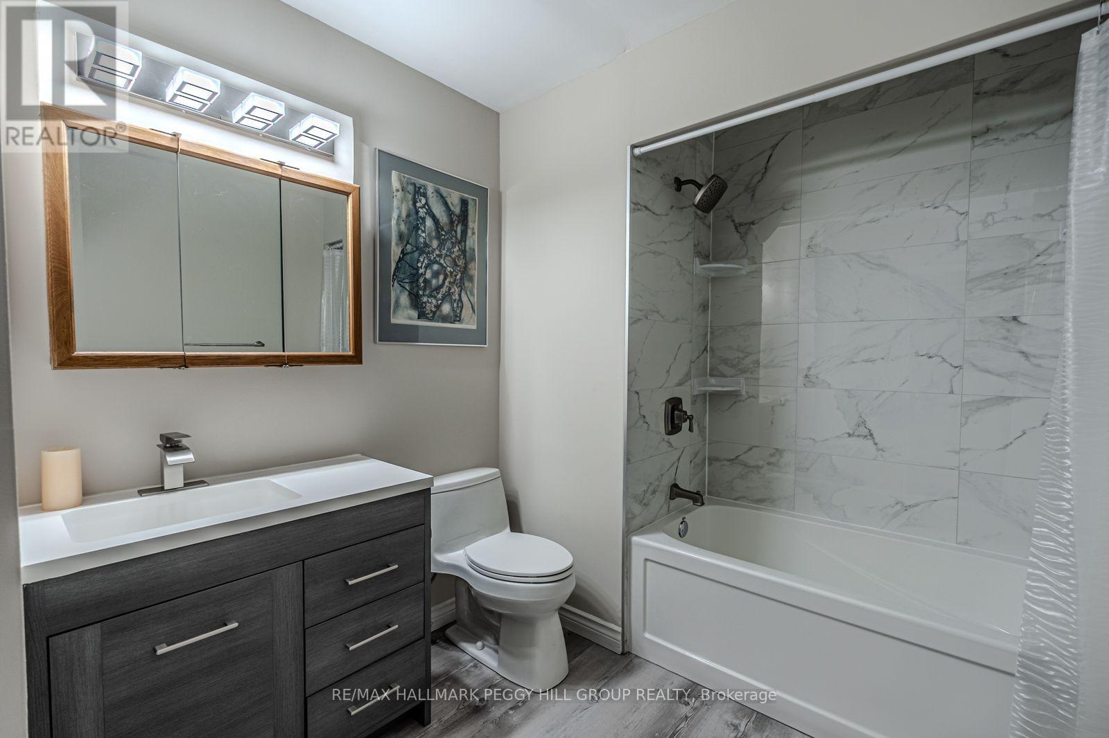 2582 Leonard Street, Innisfil, Ontario  L9S 3T9 - Photo 12 - N13170736