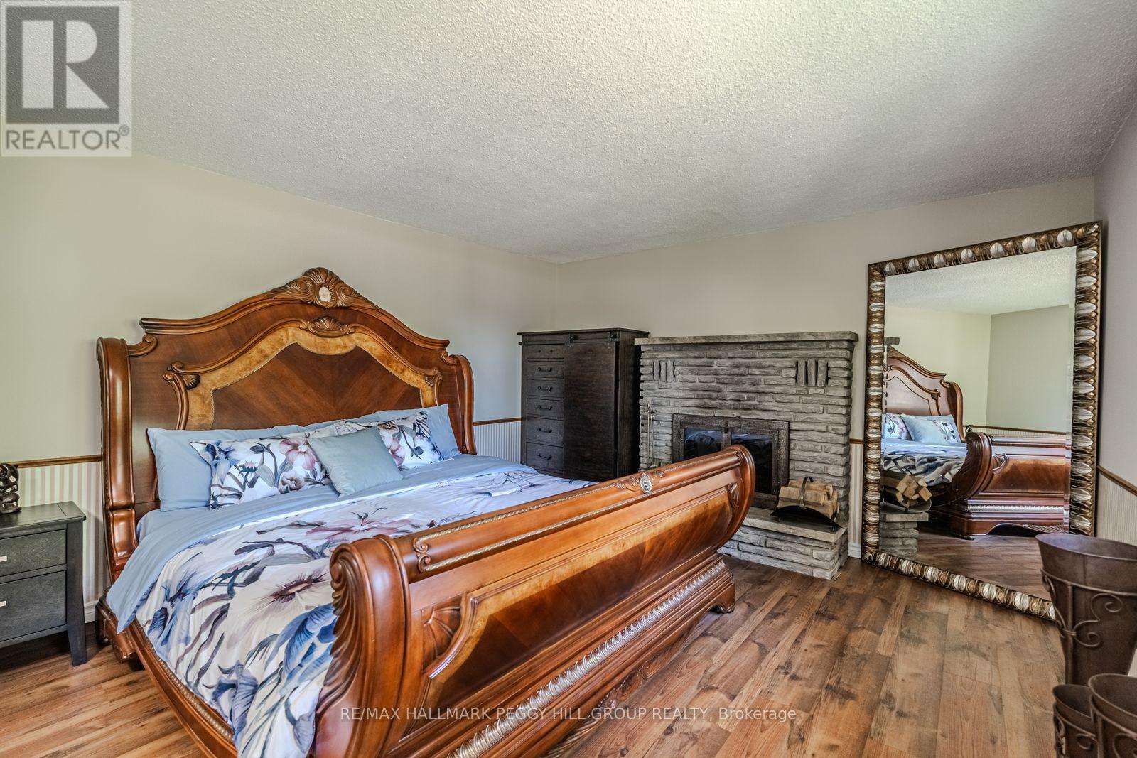 2582 Leonard Street, Innisfil, Ontario  L9S 3T9 - Photo 9 - N13170736