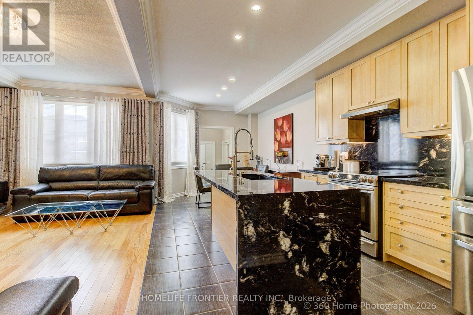175 Beechborough Crescent, East Gwillimbury, Ontario  L9N 0P1 - Photo 7 - N13170762
