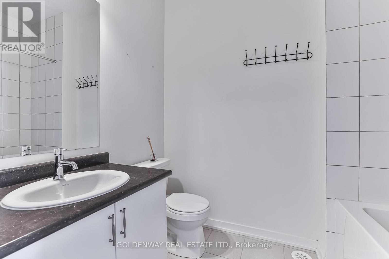 31 Wuhan Lane, Markham, Ontario  L6E 0V4 - Photo 14 - N13170820