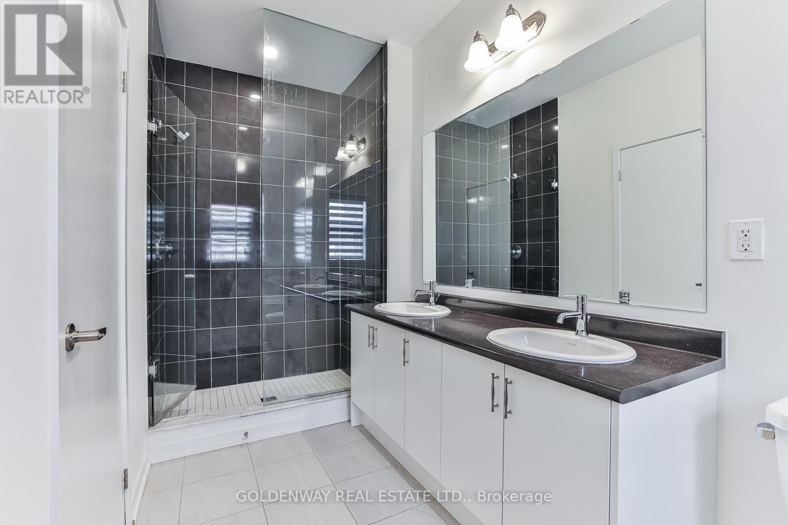 31 Wuhan Lane, Markham, Ontario  L6E 0V4 - Photo 17 - N13170820