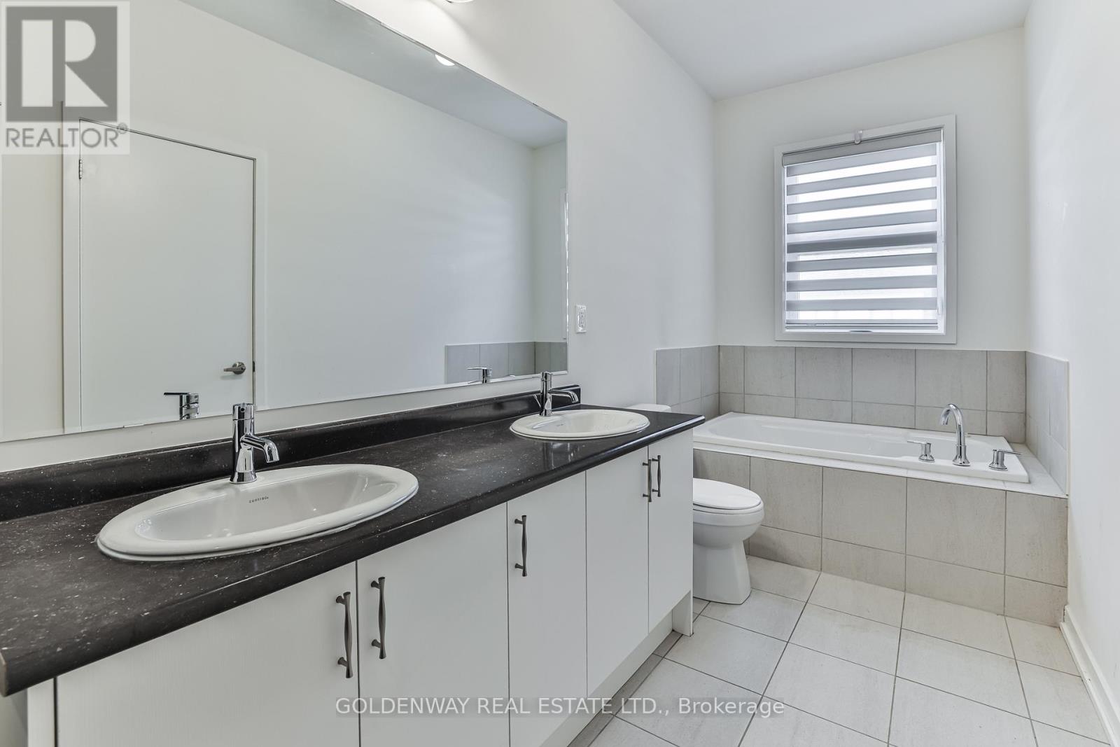 31 Wuhan Lane, Markham, Ontario  L6E 0V4 - Photo 18 - N13170820