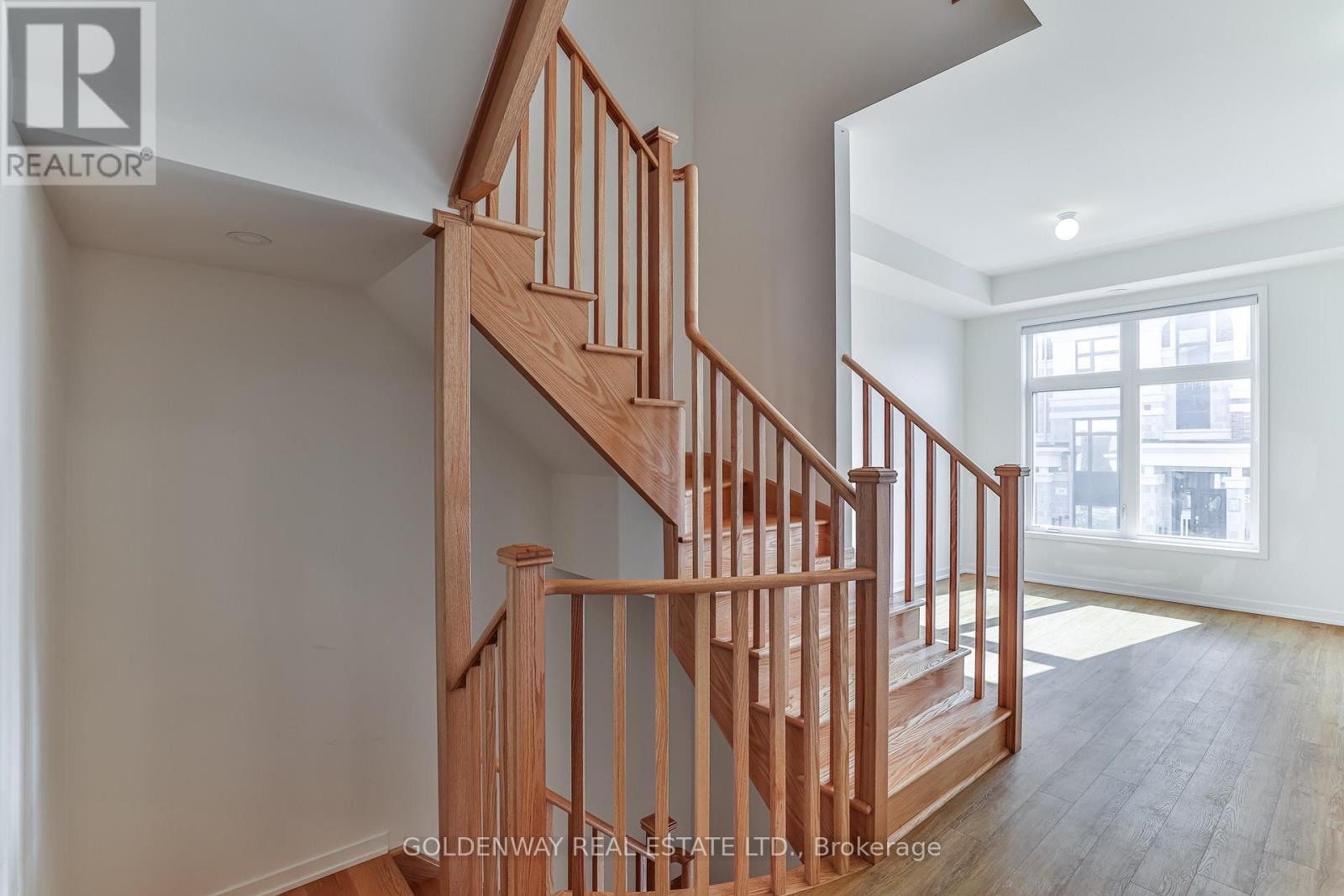 31 Wuhan Lane, Markham, Ontario  L6E 0V4 - Photo 4 - N13170820
