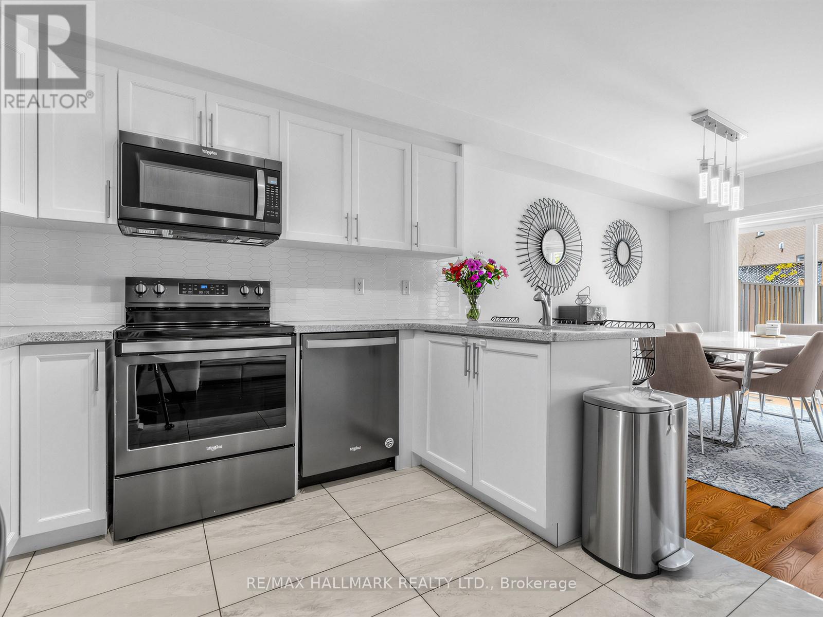 92 Maple Sugar Lane, Vaughan, Ontario  L4J 8S9 - Photo 8 - N13171000