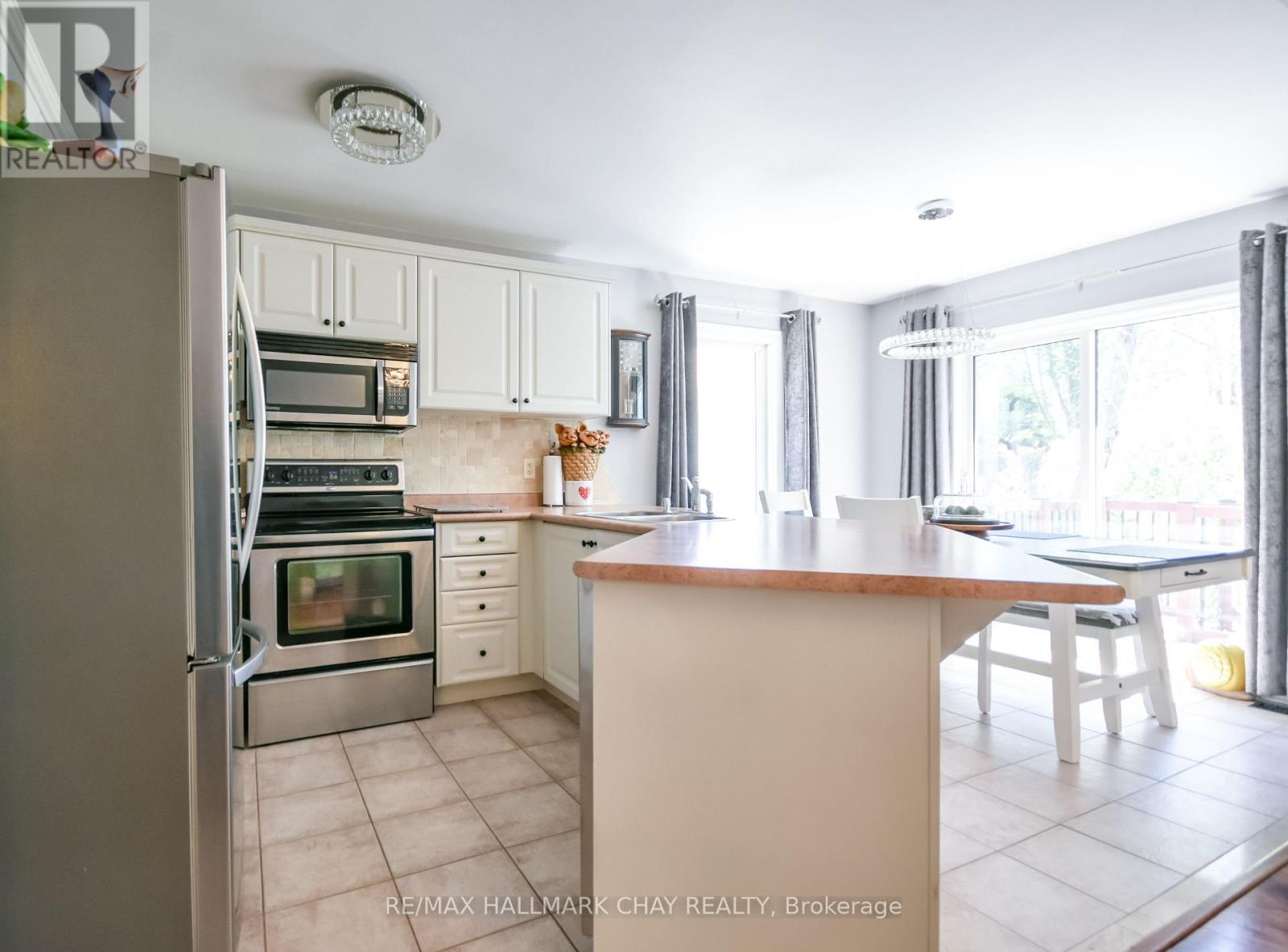 31 Princess Point Drive, Wasaga Beach, Ontario  L9Z 3C2 - Photo 6 - S13170992
