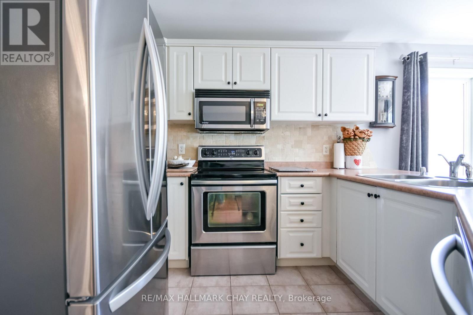 31 Princess Point Drive, Wasaga Beach, Ontario  L9Z 3C2 - Photo 7 - S13170992