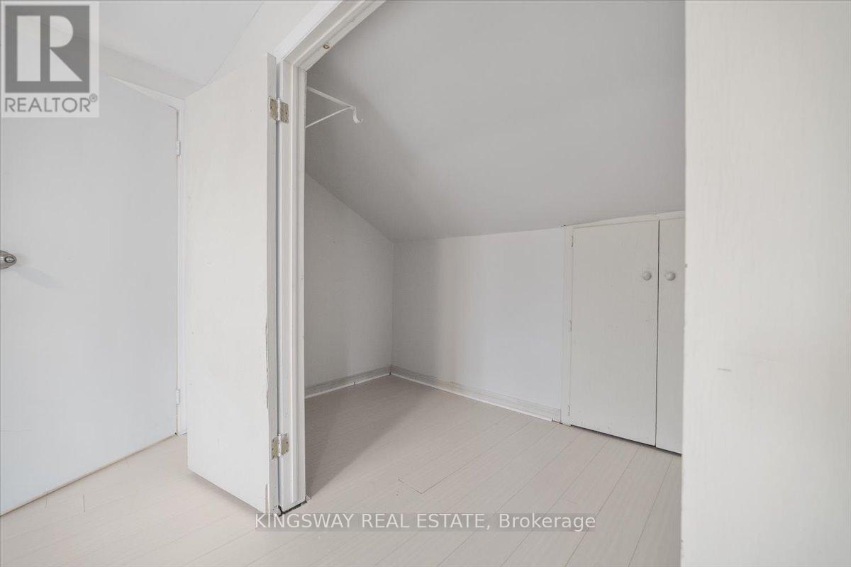 Upper - 1144 Fisher Avenue, Burlington, Ontario  L7P 2L1 - Photo 14 - W13170740