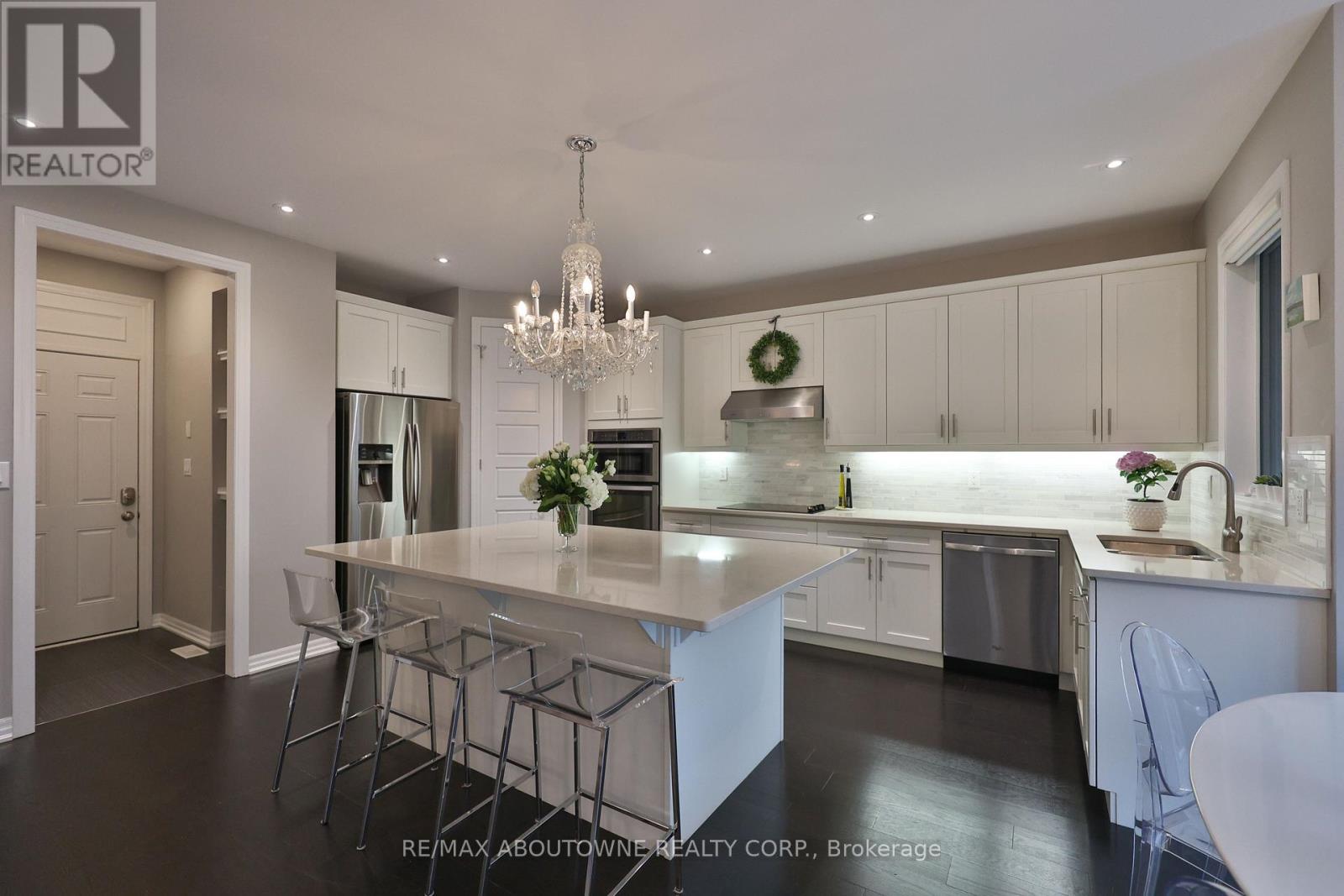 3205 Violet Gardens, Oakville, Ontario  L6M 1L5 - Photo 12 - W13170818