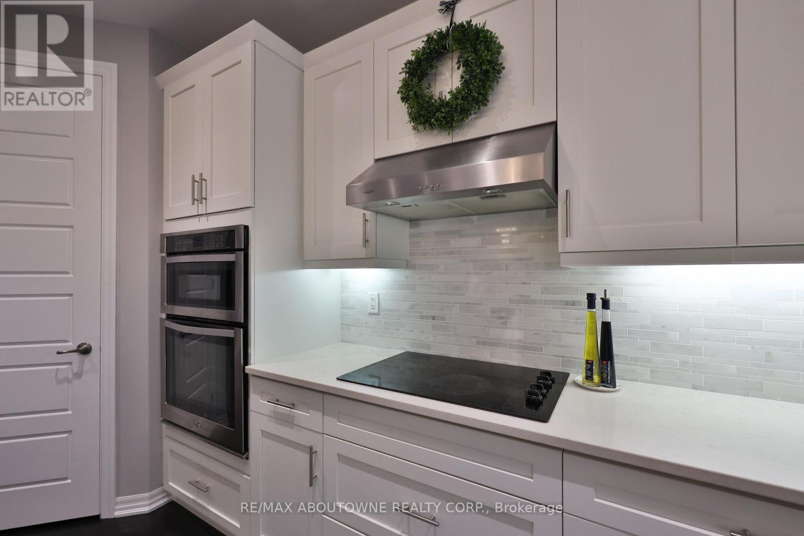 3205 Violet Gardens, Oakville, Ontario  L6M 1L5 - Photo 13 - W13170818