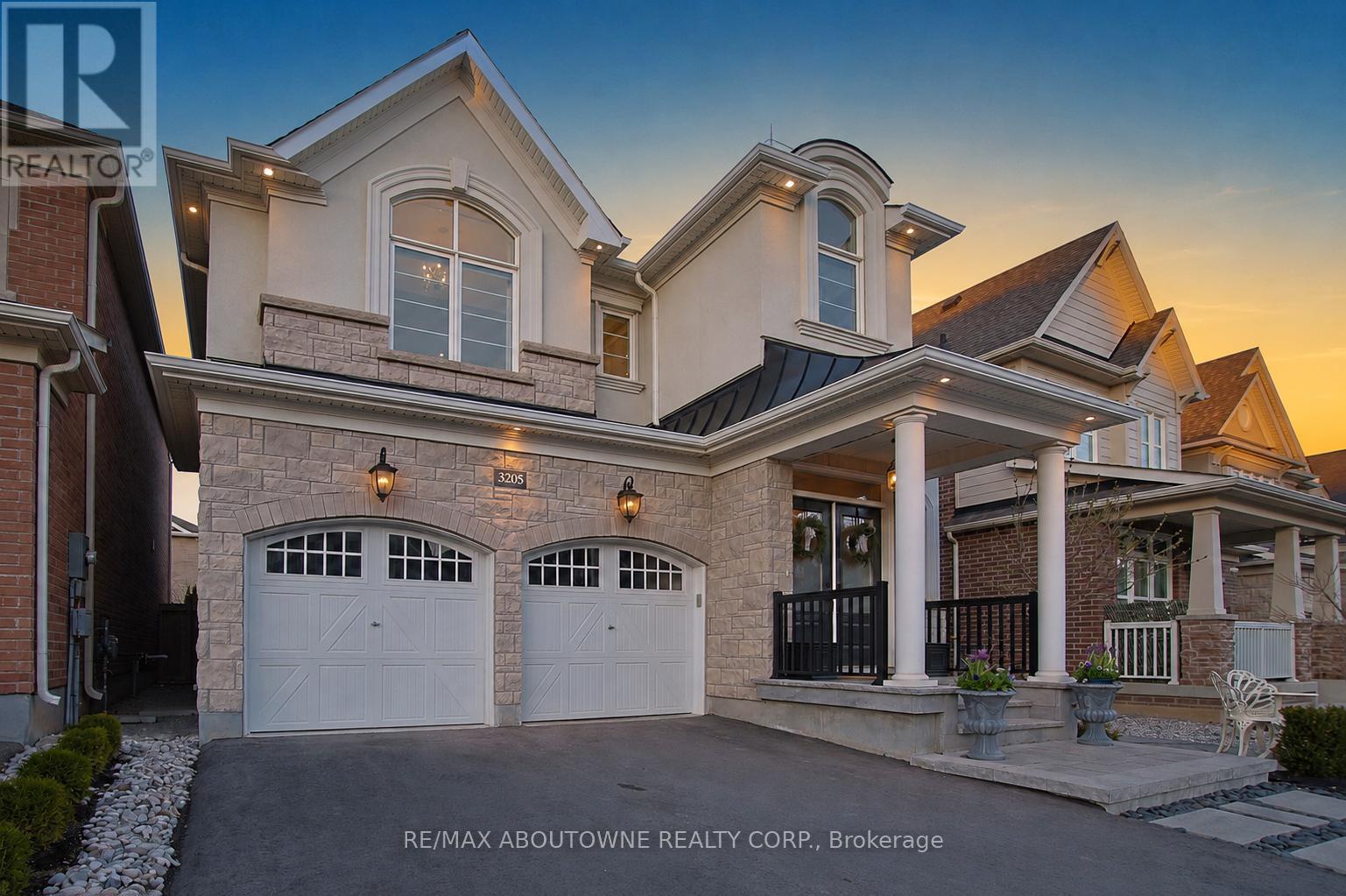 3205 Violet Gardens, Oakville, Ontario  L6M 1L5 - Photo 2 - W13170818