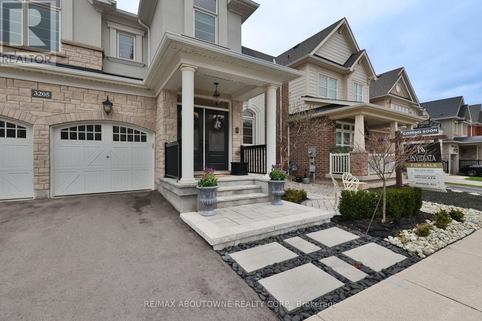 3205 Violet Gardens, Oakville, Ontario  L6M 1L5 - Photo 5 - W13170818