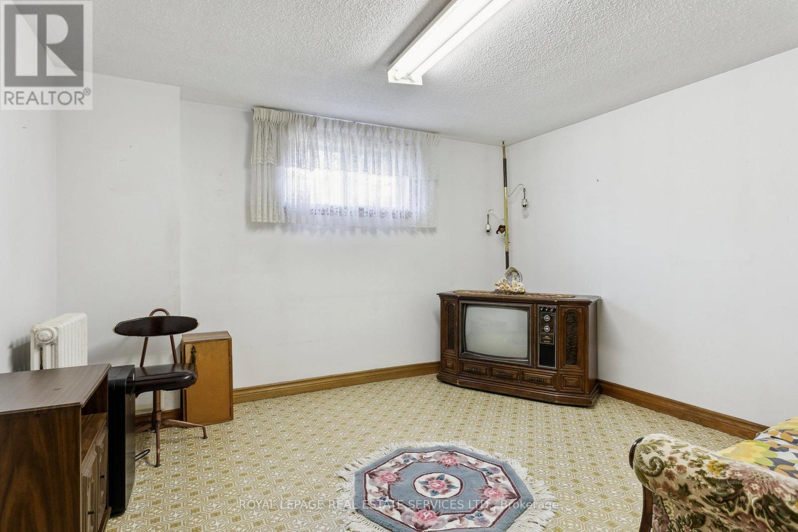 28 Cornelius Parkway, Toronto, Ontario  M6L 2K3 - Photo 32 - W13170838