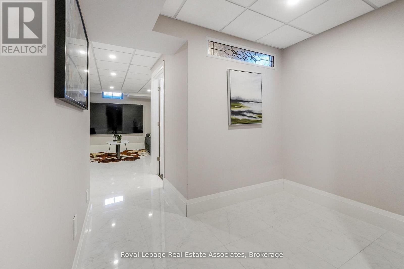 2388 Stone Glen Crescent, Oakville, Ontario  L6M 0C7 - Photo 32 - W13170852