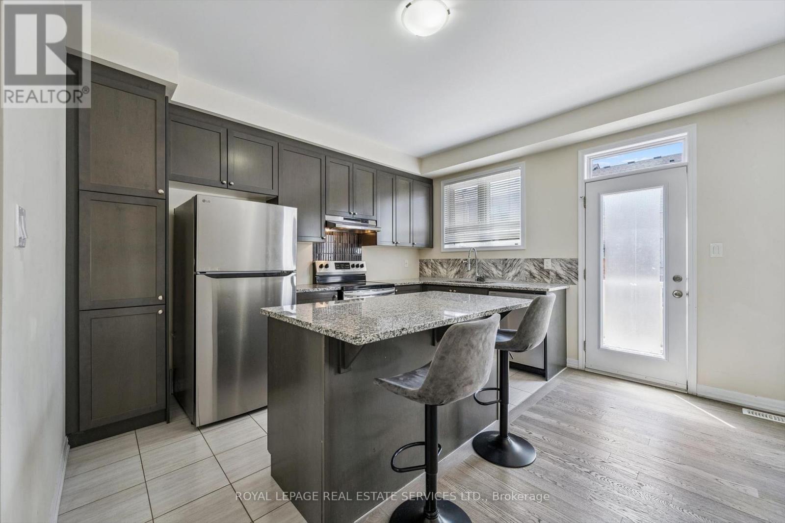 3344 Carding Mill Trail, Oakville, Ontario  L6M 1R6 - Photo 11 - W13170918