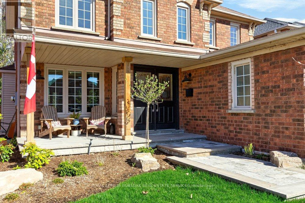1078 Augustus Drive, Burlington, Ontario  L7S 2L1 - Photo 2 - W13170996