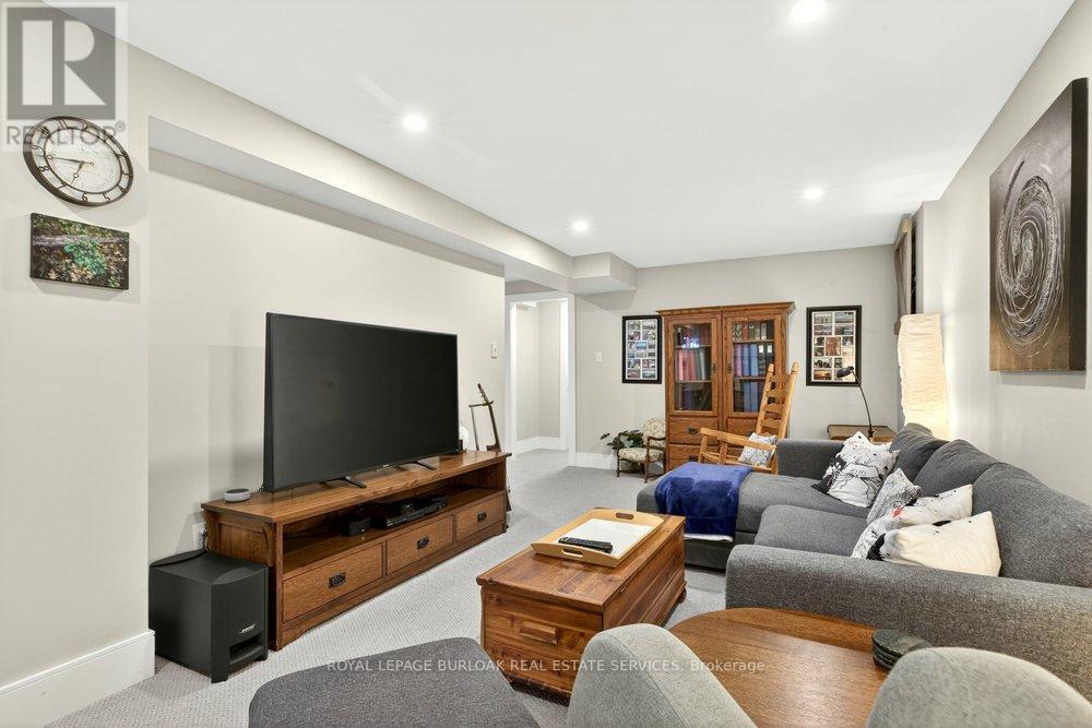 1078 Augustus Drive, Burlington, Ontario  L7S 2L1 - Photo 40 - W13170996