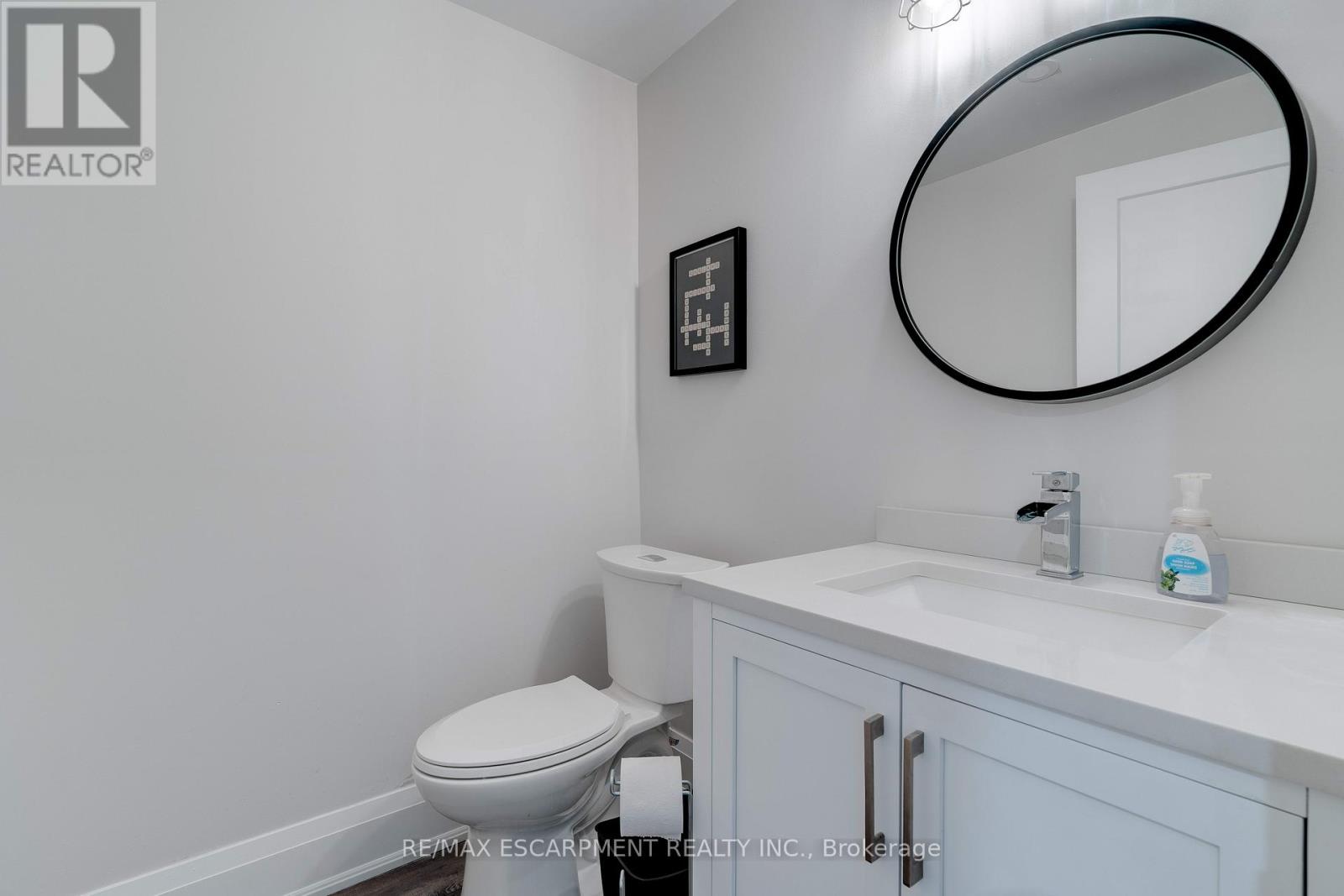 296 Kent Crescent, Burlington, Ontario  L7L 4T1 - Photo 26 - W13171018