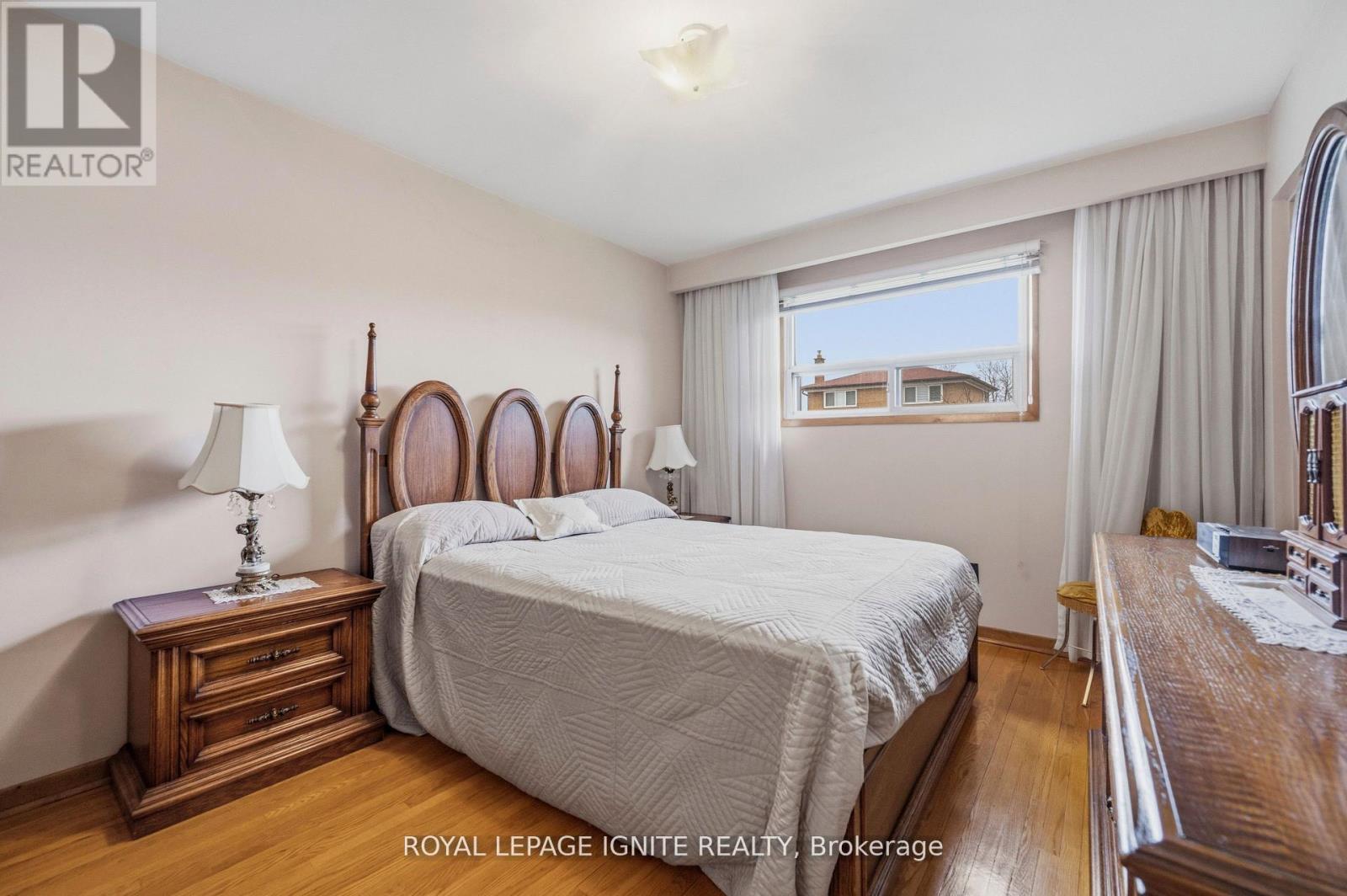 3746 Teeswater Road, Mississauga, Ontario  L4T 2A4 - Photo 19 - W13171020