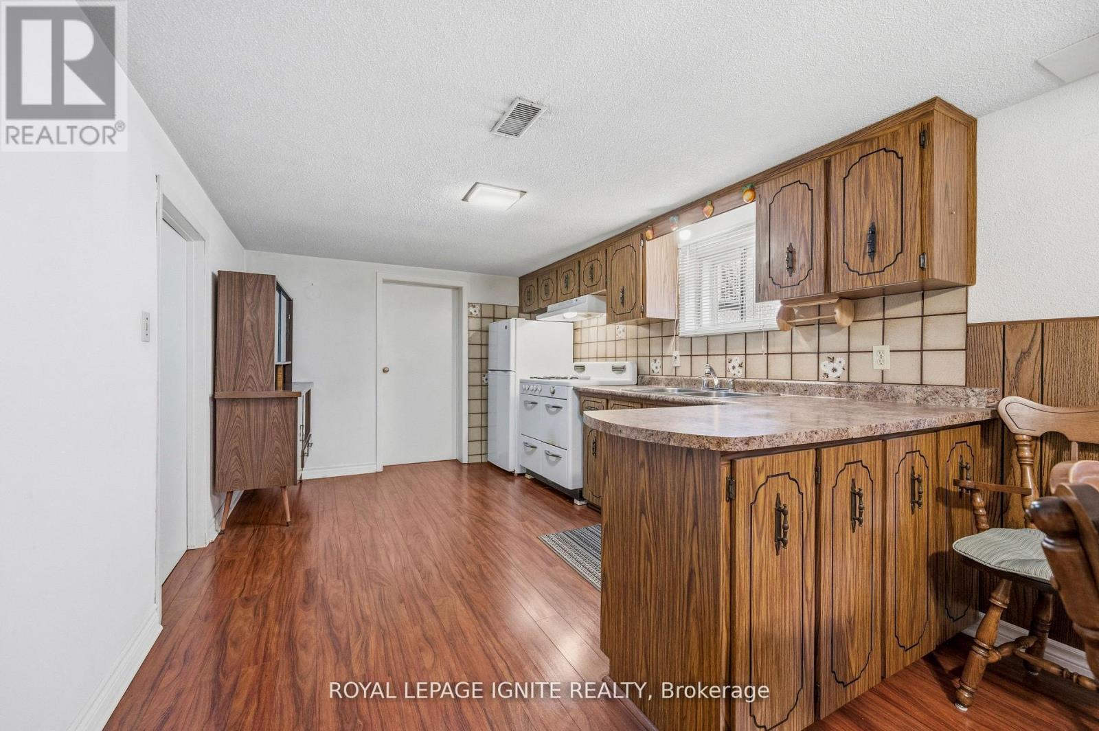 3746 Teeswater Road, Mississauga, Ontario  L4T 2A4 - Photo 37 - W13171020