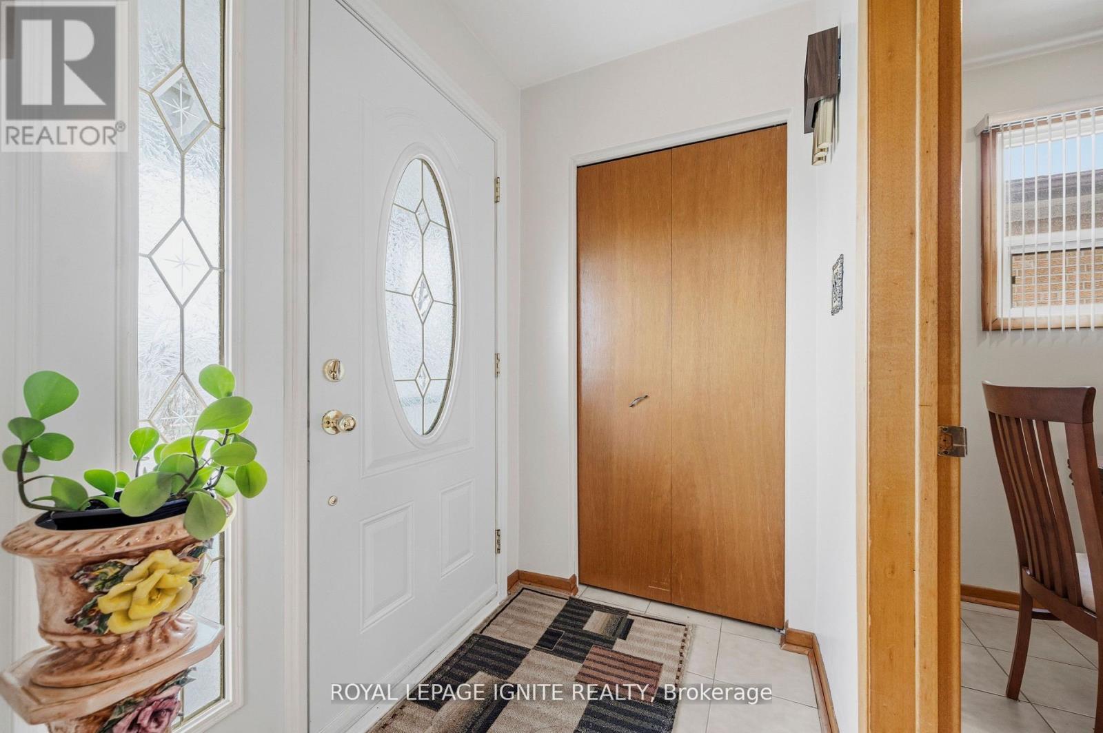 3746 Teeswater Road, Mississauga, Ontario  L4T 2A4 - Photo 6 - W13171020