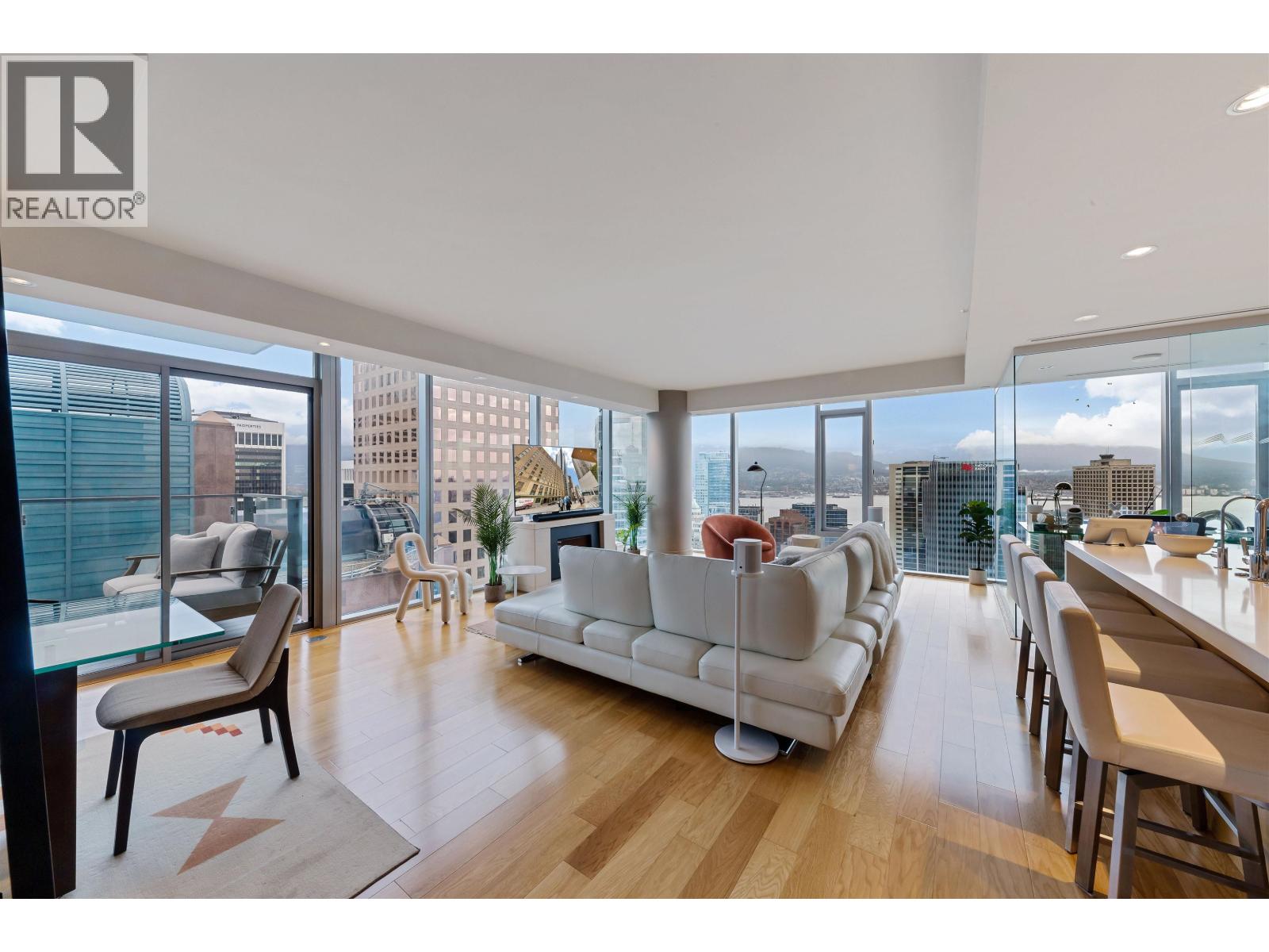 3202 667 Howe Street, Vancouver, British Columbia  V6C 0B5 - Photo 2 - R3127331
