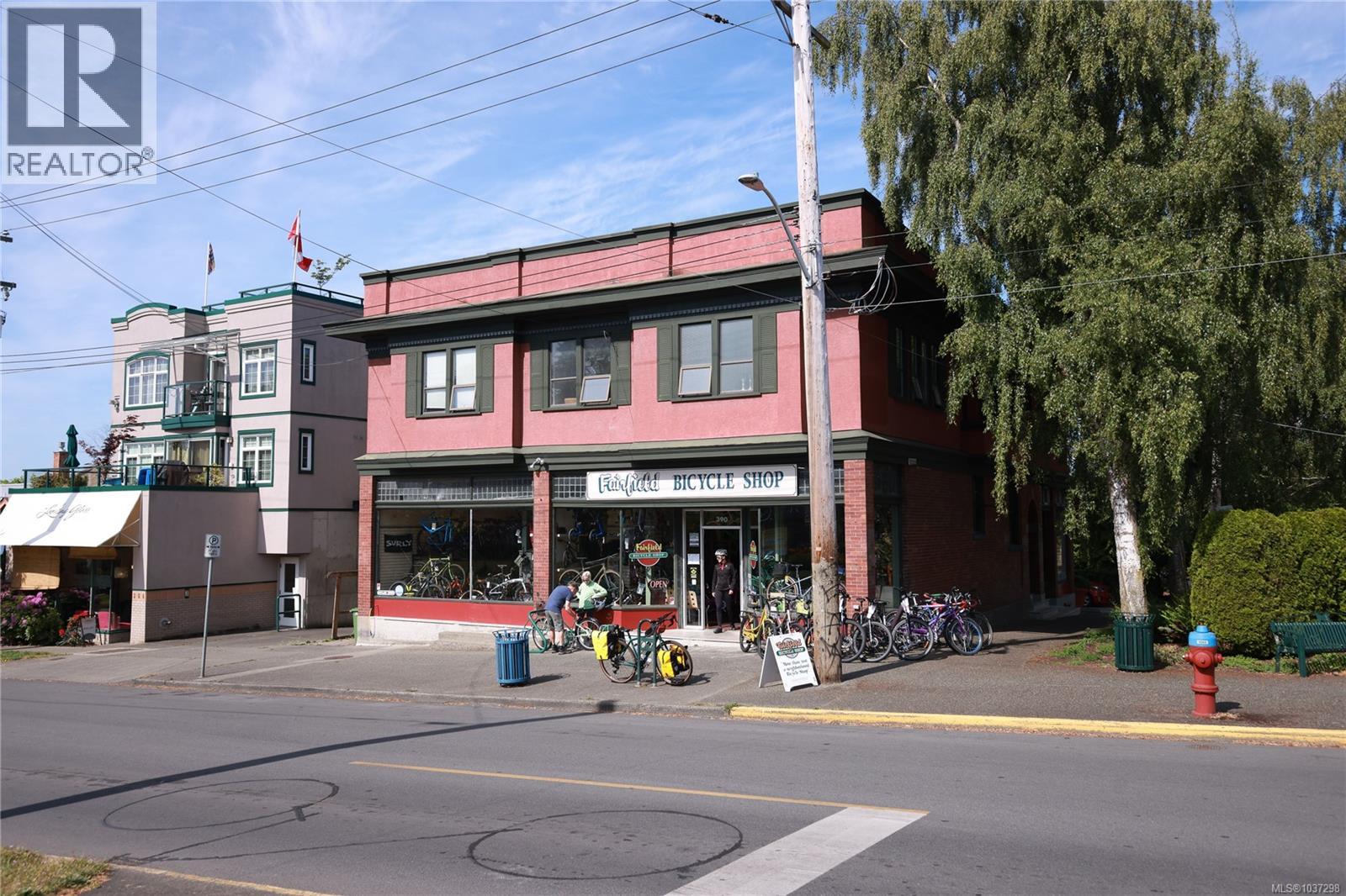 390 Moss St, Victoria, British Columbia  V8V 4N1 - Photo 7 - 1037298