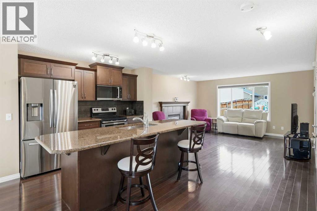 383 Fireside Place, Cochrane, Alberta  T4C 0R5 - Photo 6 - A2310998