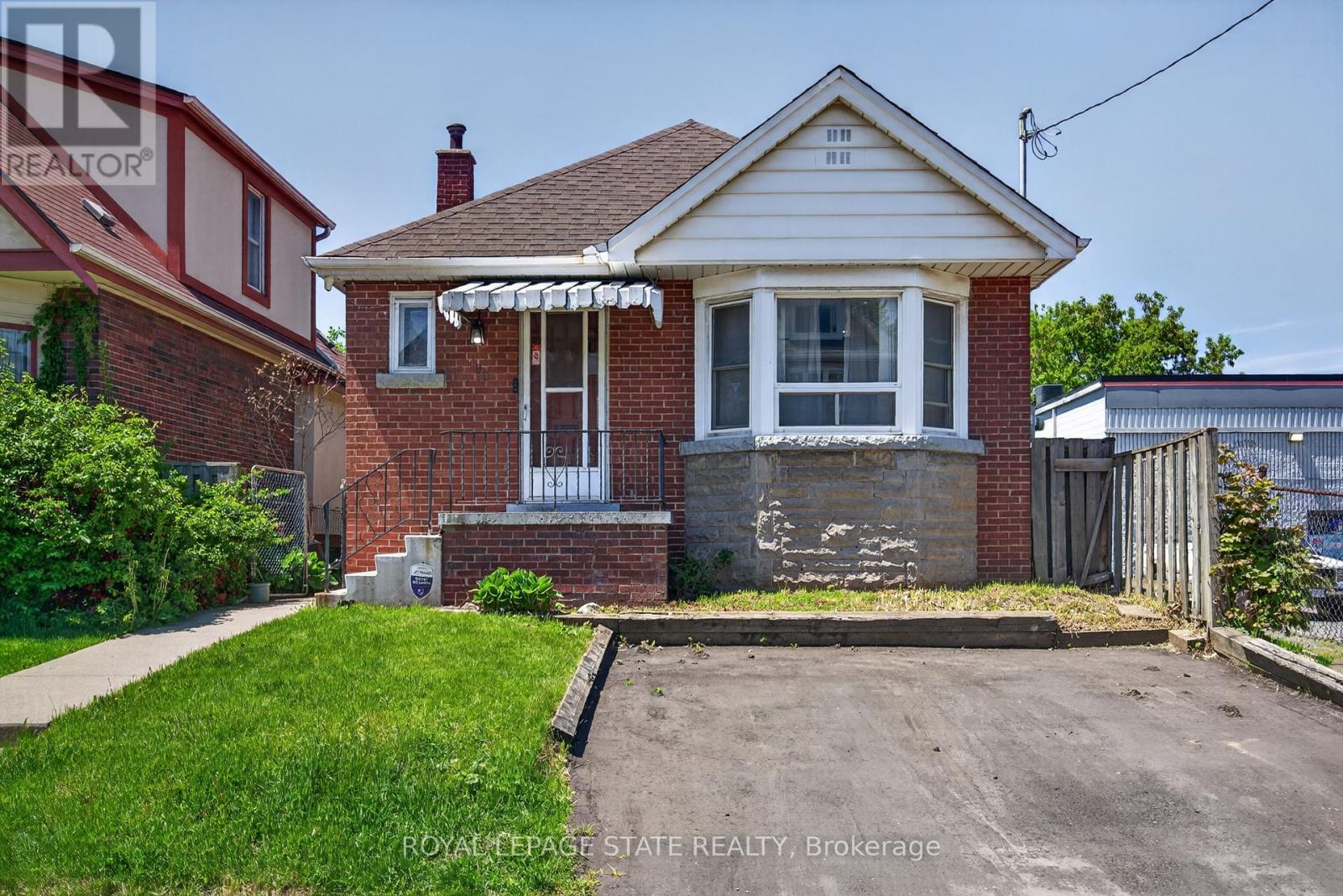 199 Stirton Street, Hamilton, Ontario  L8L 6G7 - Photo 2 - X13170972
