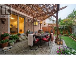 21 - 370 RIDDELL COURT, Newmarket, Ontario