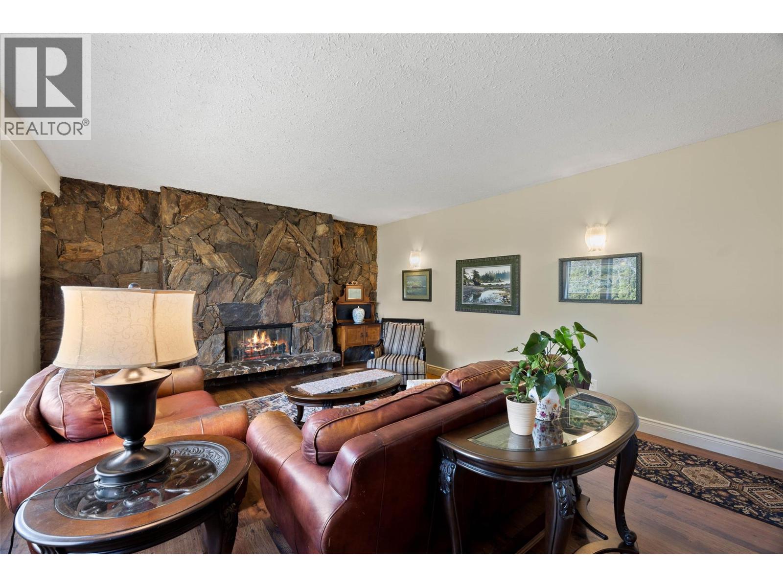 381 Mary Place, Kamloops, British Columbia  V2C 4Y5 - Photo 11 - 10388773
