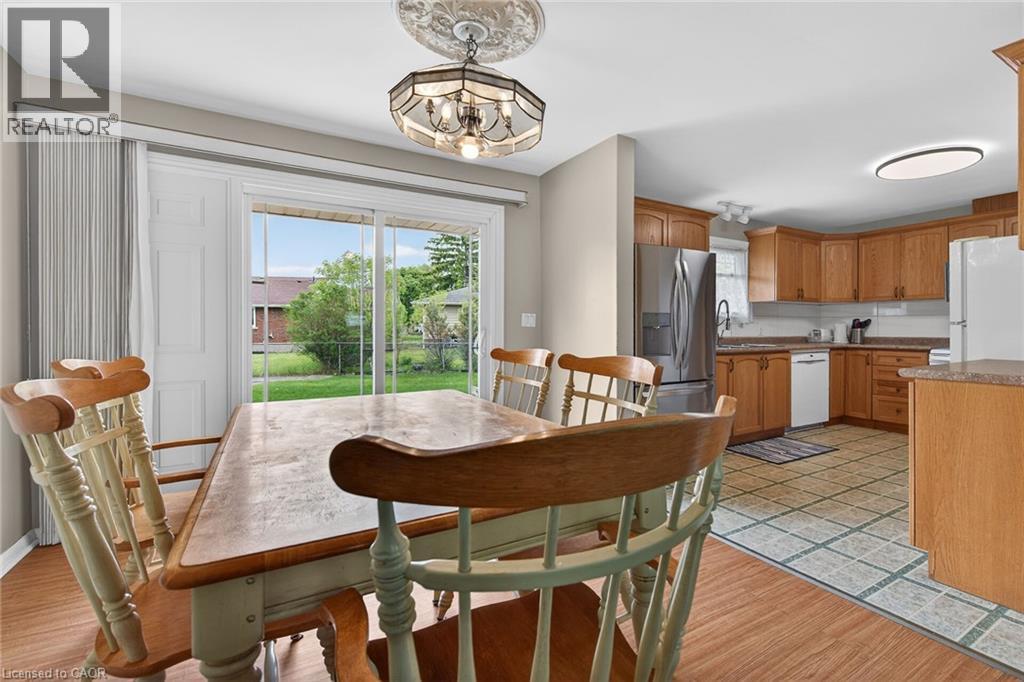 31 Larchwood Drive, St. Catharines, Ontario  L2T 2H4 - Photo 11 - 40833346