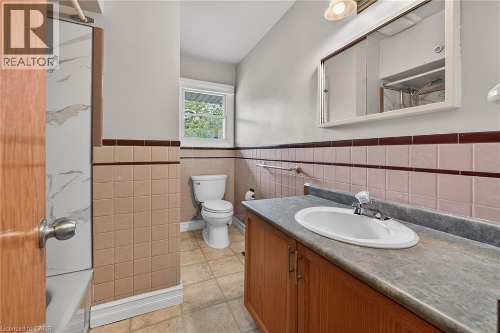 31 Larchwood Drive, St. Catharines, Ontario  L2T 2H4 - Photo 24 - 40833346