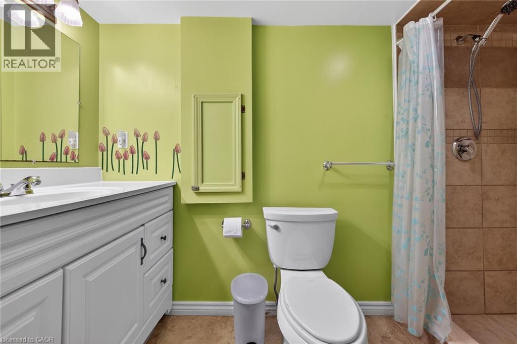 31 Larchwood Drive, St. Catharines, Ontario  L2T 2H4 - Photo 40 - 40833346