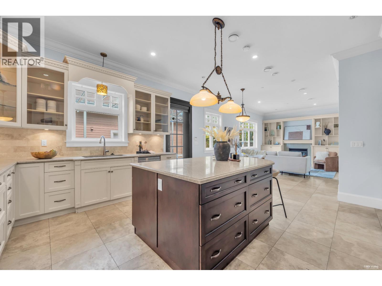 1675 W 59th Avenue, Vancouver, British Columbia  V6P 1Z3 - Photo 12 - R3127465