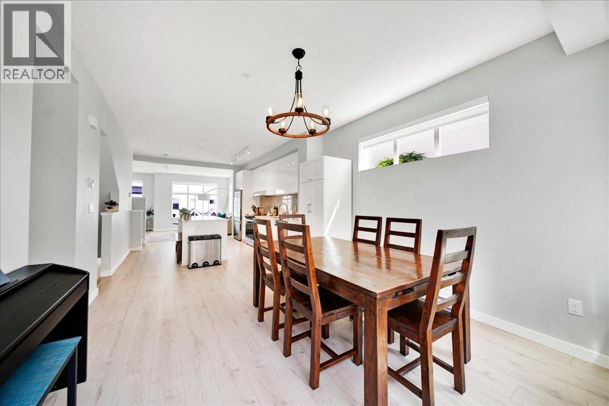 1050 11280 Pazarena Place, Maple Ridge, British Columbia  V2X 4K9 - Photo 10 - R3127244