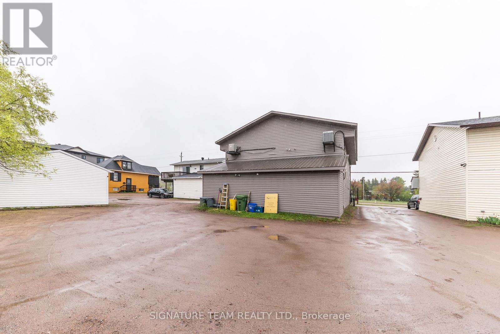 3227 Petawawa Boulevard, Petawawa, Ontario  K8H 1X8 - Photo 4 - X13171122