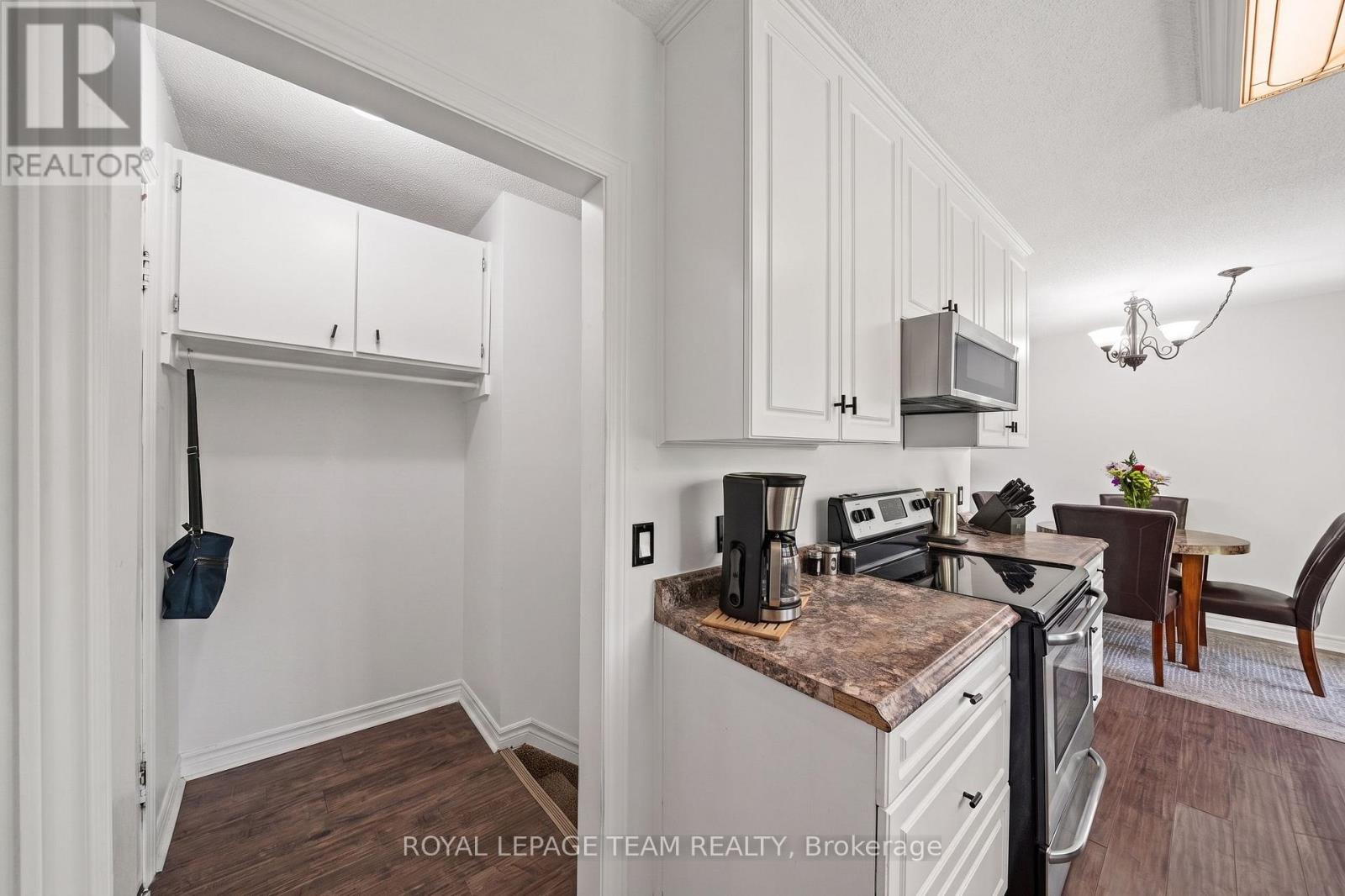 5643 Ficko Crescent, Ottawa, Ontario  K1X 1H3 - Photo 10 - X13171102