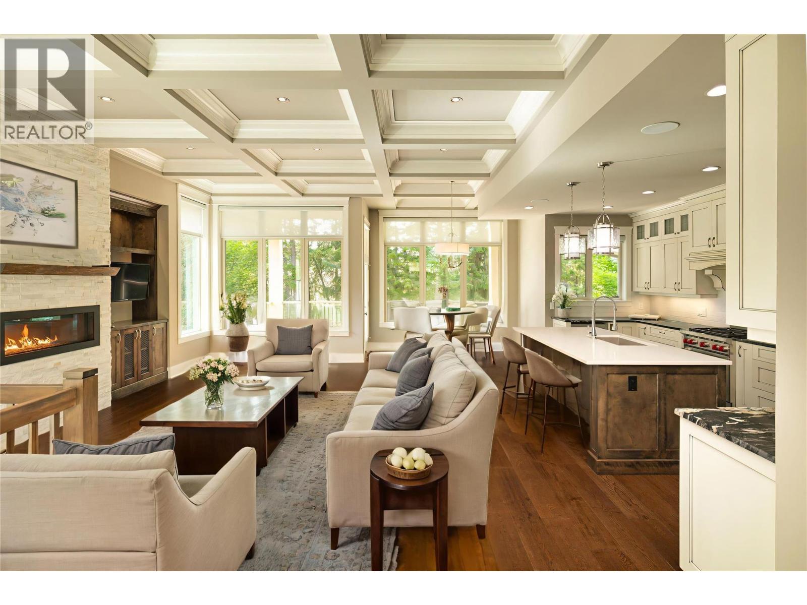 4149 Gallaghers Fairway S, Kelowna, British Columbia  V1W 5G3 - Photo 2 - 10385553