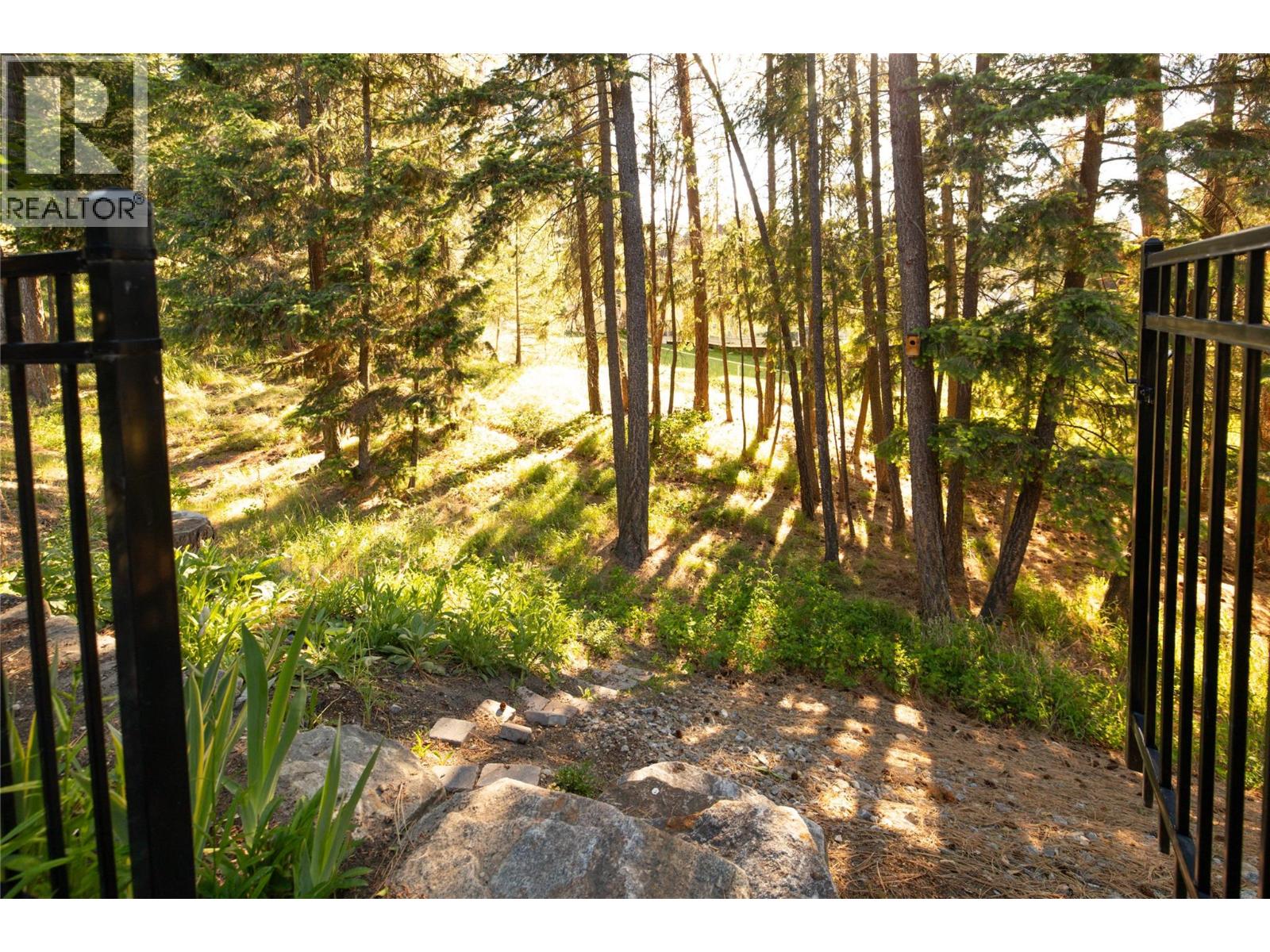 4149 Gallaghers Fairway S, Kelowna, British Columbia  V1W 5G3 - Photo 24 - 10385553