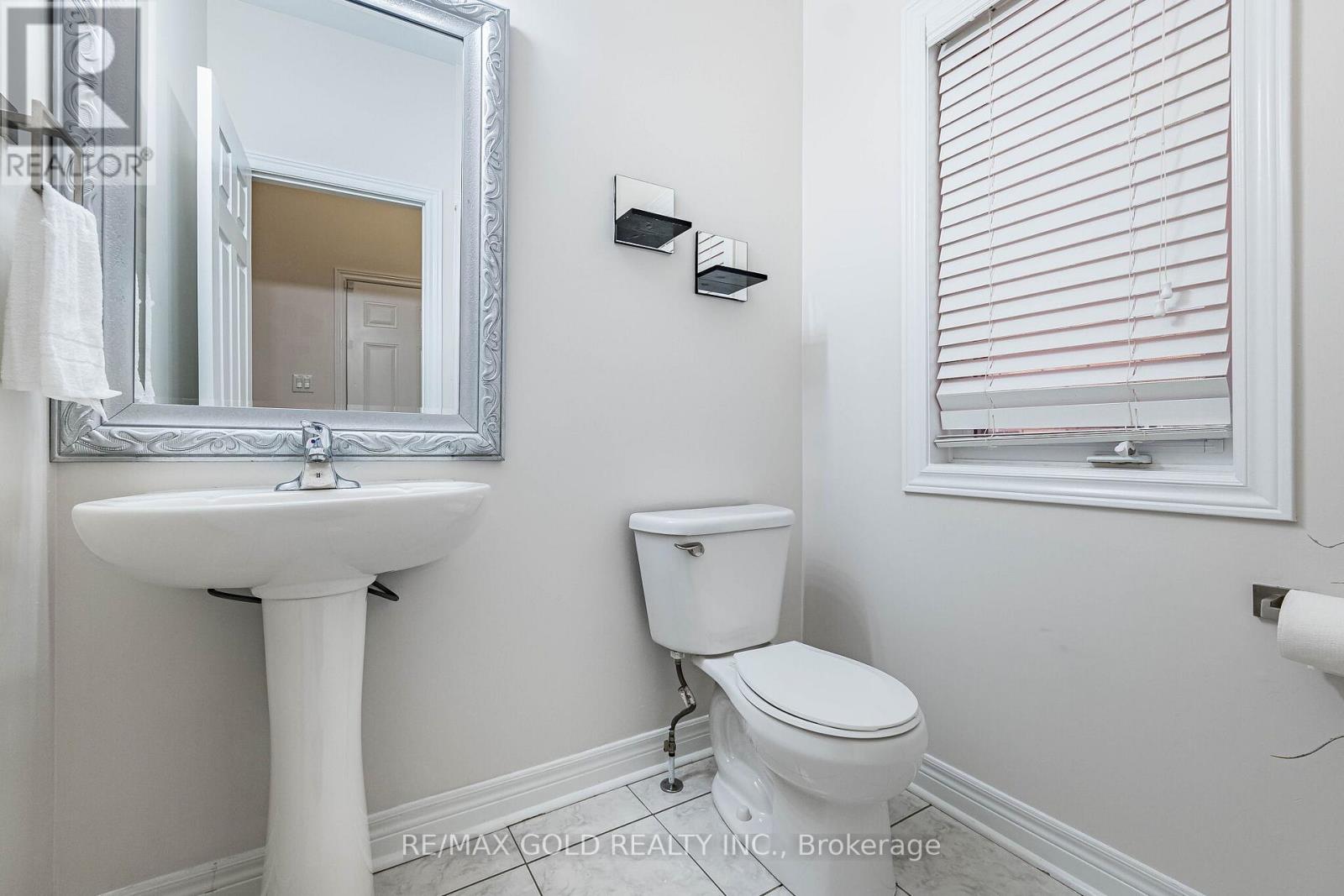 253 Elbern Markell Drive, Brampton, Ontario  L6X 3C3 - Photo 18 - W13040426