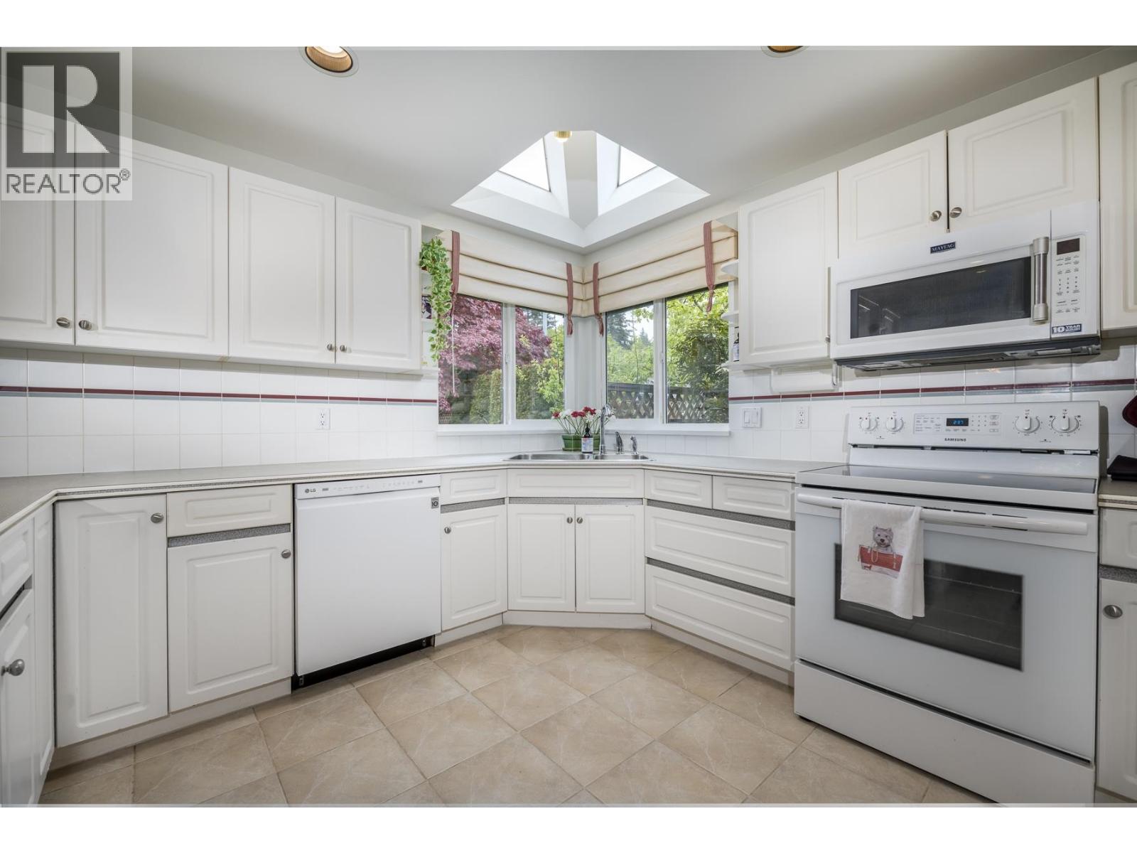 1575 Spyglass Crescent, Delta, British Columbia  V4M 4E6 - Photo 13 - R3127478