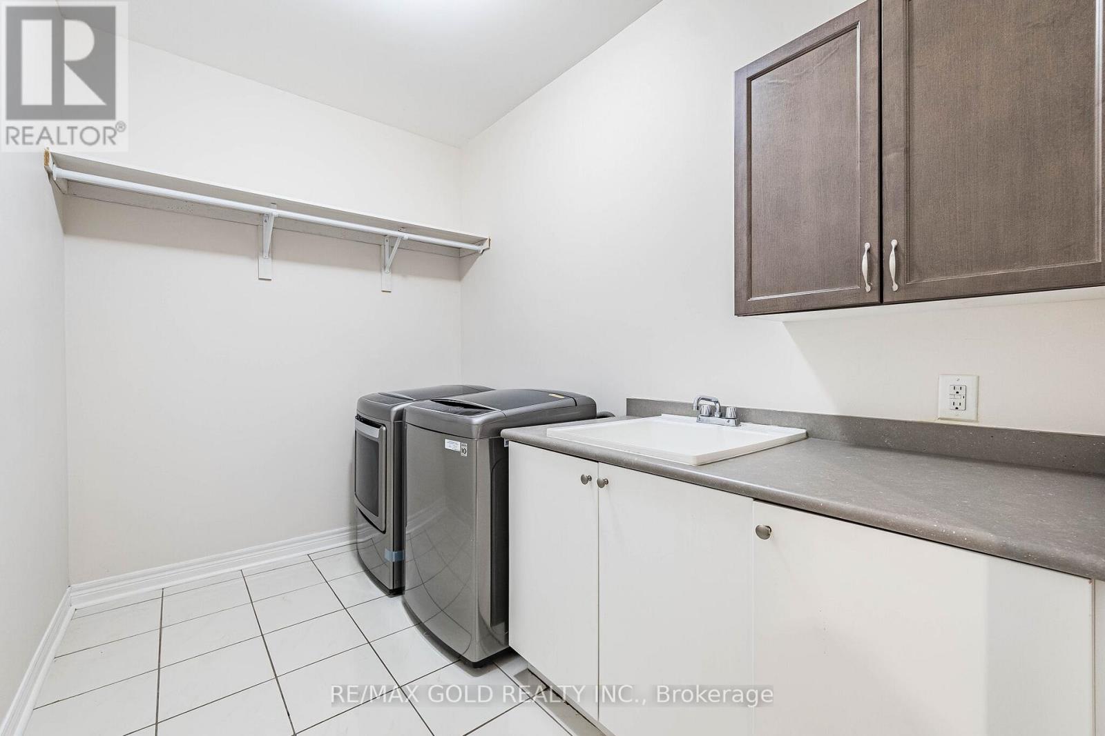 253 Elbern Markell Drive, Brampton, Ontario  L6X 3C3 - Photo 34 - W13040426